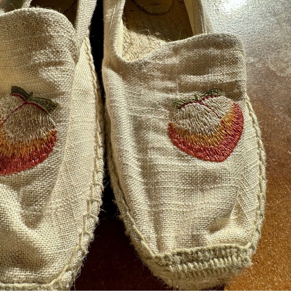 Soludos Peach Espadrilles, Canvas Smoking Shoe NWB sz 9 & 10. RUN SMALL.​ - Picture 3 of 4